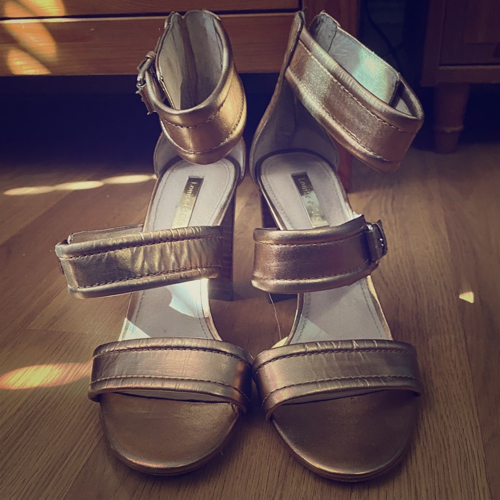 Louise et Cie gold 3 strap chunky heel